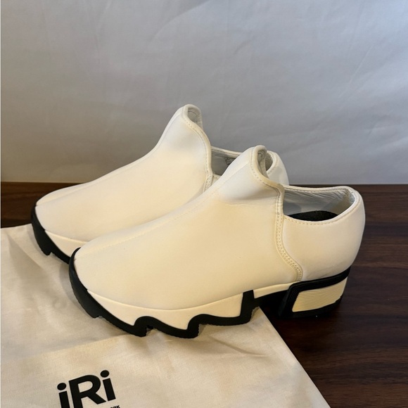 iRi WES I White Low Top Sneaker, size 5 - Picture 2 of 8